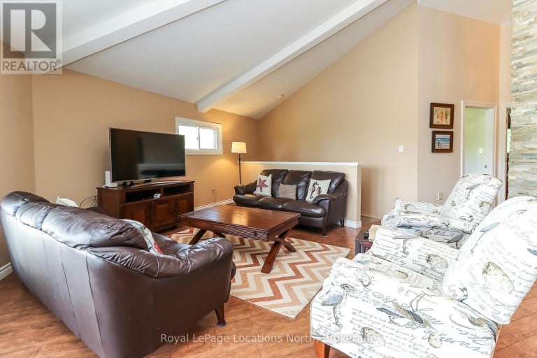 10 SUNSET COURT, Wasaga Beach, Ontario, L9Z2A9
