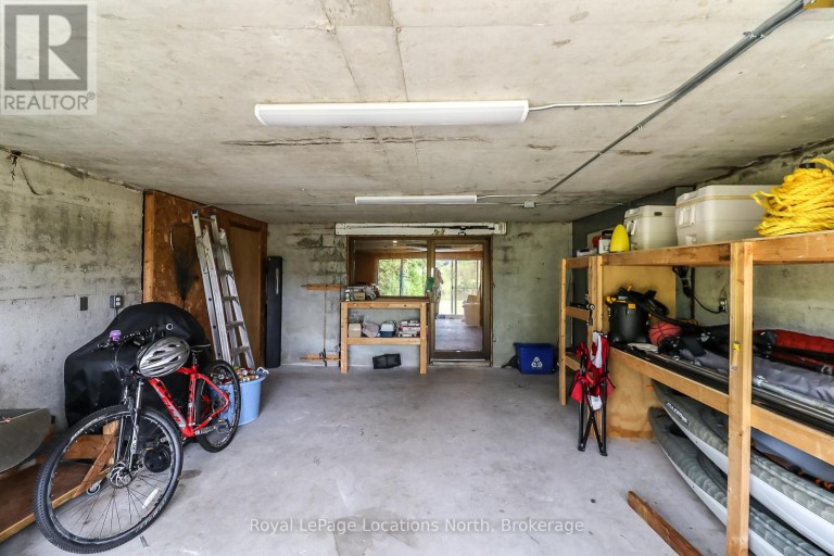 10 SUNSET COURT, Wasaga Beach, Ontario, L9Z2A9