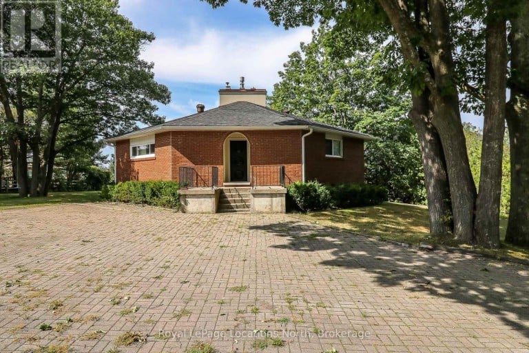 10 SUNSET COURT, Wasaga Beach, Ontario, L9Z2A9