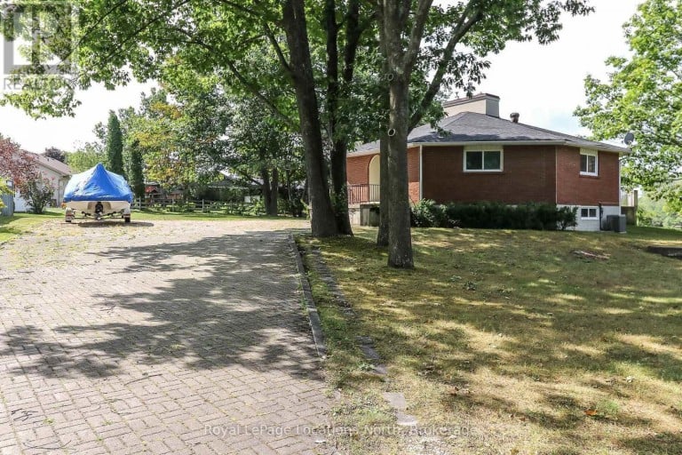 10 SUNSET COURT, Wasaga Beach, Ontario, L9Z2A9