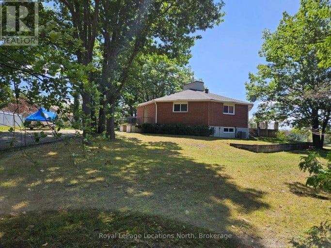 10 SUNSET COURT, Wasaga Beach, Ontario, L9Z2A9