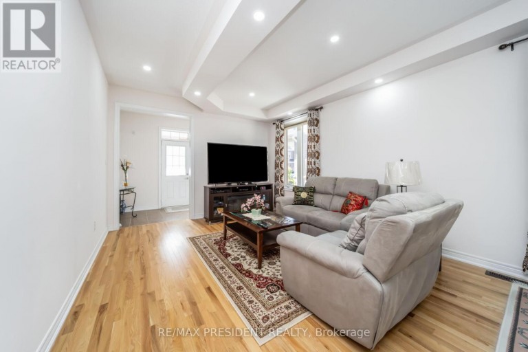 13 CLUNBURRY ROAD, Brampton (Northwest Brampton), Ontario, L7A5B4