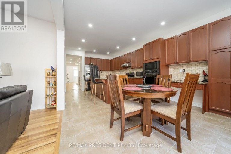 13 CLUNBURRY ROAD, Brampton (Northwest Brampton), Ontario, L7A5B4
