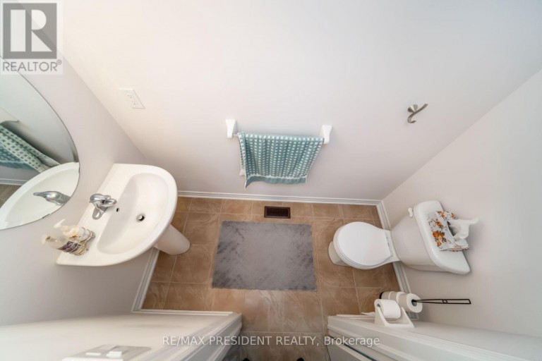 13 CLUNBURRY ROAD, Brampton (Northwest Brampton), Ontario, L7A5B4