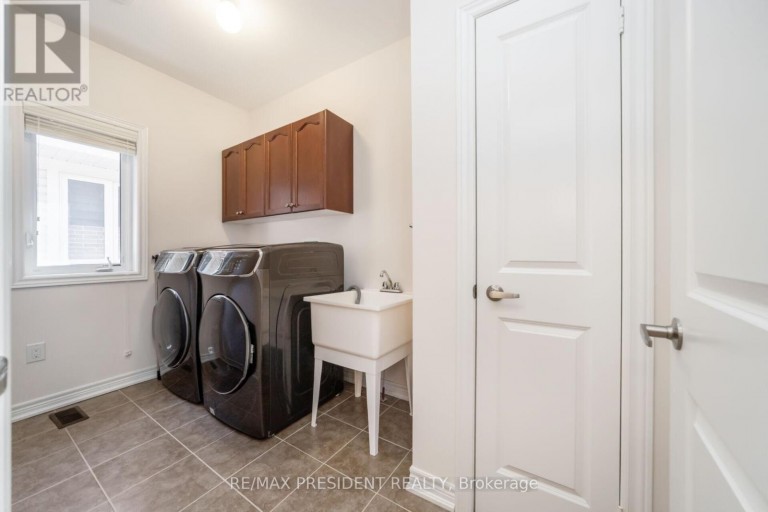 13 CLUNBURRY ROAD, Brampton (Northwest Brampton), Ontario, L7A5B4