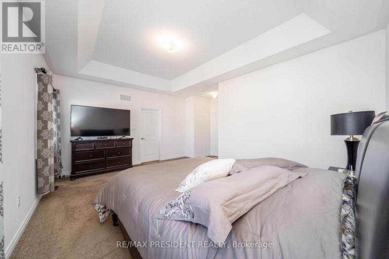 13 CLUNBURRY ROAD, Brampton (Northwest Brampton), Ontario, L7A5B4