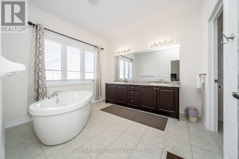 13 CLUNBURRY ROAD, Brampton (Northwest Brampton), Ontario, L7A5B4