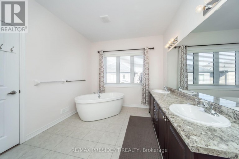 13 CLUNBURRY ROAD, Brampton (Northwest Brampton), Ontario, L7A5B4
