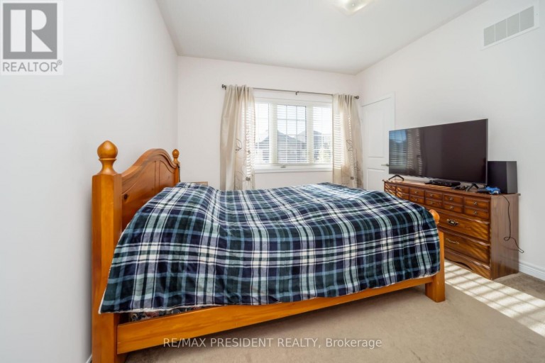 13 CLUNBURRY ROAD, Brampton (Northwest Brampton), Ontario, L7A5B4