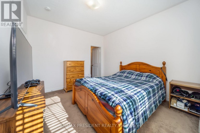 13 CLUNBURRY ROAD, Brampton (Northwest Brampton), Ontario, L7A5B4