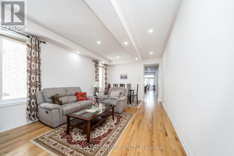 13 CLUNBURRY ROAD, Brampton (Northwest Brampton), Ontario, L7A5B4