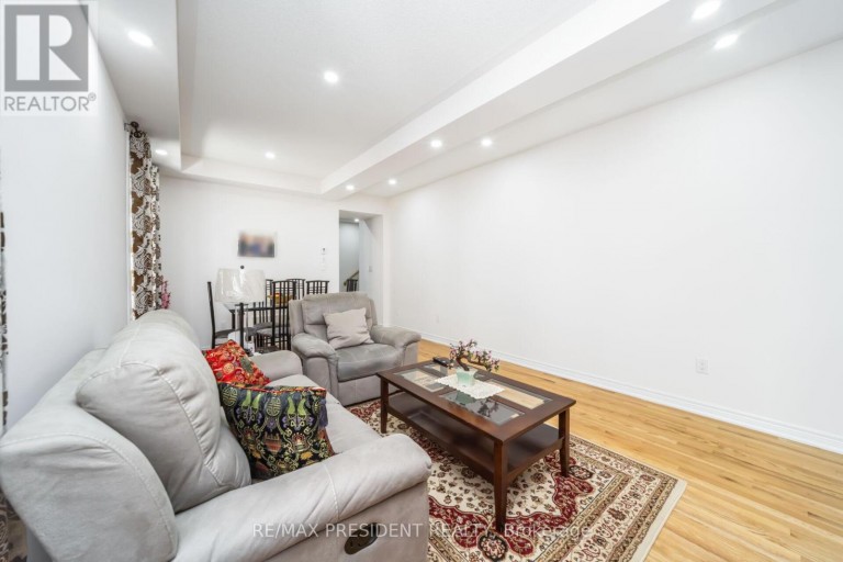 13 CLUNBURRY ROAD, Brampton (Northwest Brampton), Ontario, L7A5B4