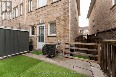 28 SHINING STAR CRESCENT Toronto (Mount Dennis) Ontario photo 41