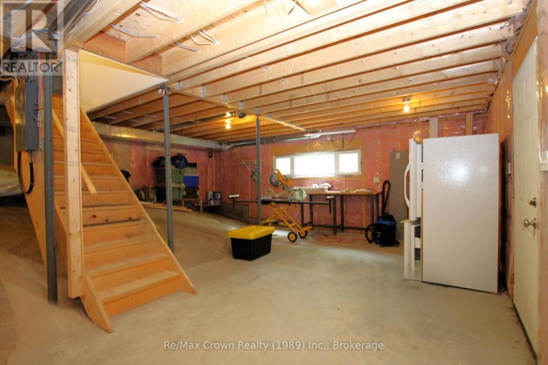 108 MURPHY DRIVE, Parry Sound Remote Area (Golden Valley), Ontario, P0H1N0