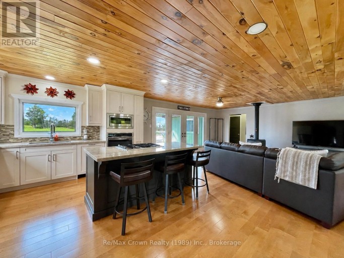 108 MURPHY DRIVE, Parry Sound Remote Area (Golden Valley), Ontario, P0H1N0