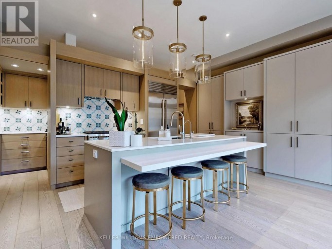 10 WEBSTER AVENUE, Toronto (Annex), Ontario, M5R1N7