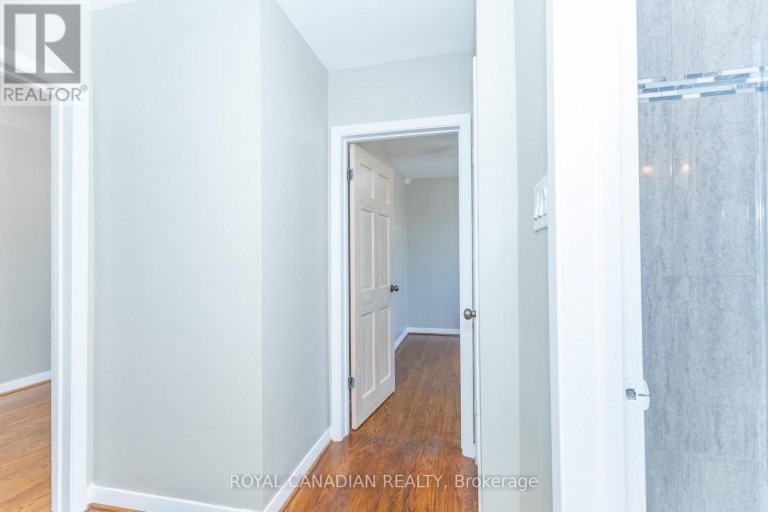 16 GAMBELLO CRESCENT, Toronto (York University Heights), Ontario, M3J1W3