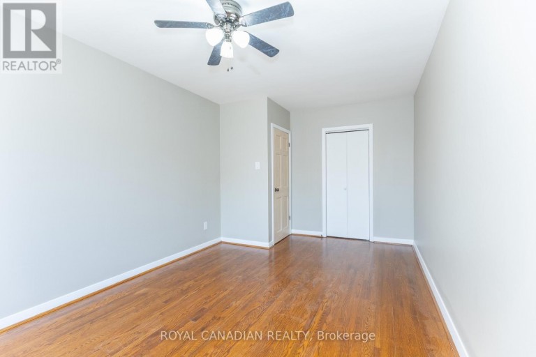 16 GAMBELLO CRESCENT, Toronto (York University Heights), Ontario, M3J1W3