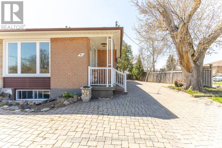 16 GAMBELLO CRESCENT, Toronto (York University Heights), Ontario, M3J1W3