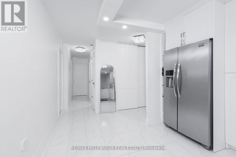 706 - 2645 KIPLING AVENUE W, Toronto (Mount Olive-Silverstone-Jamestown), Ontario, M9V3S6