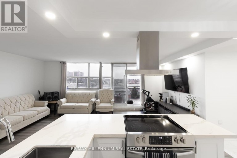 706 - 2645 KIPLING AVENUE W, Toronto (Mount Olive-Silverstone-Jamestown), Ontario, M9V3S6