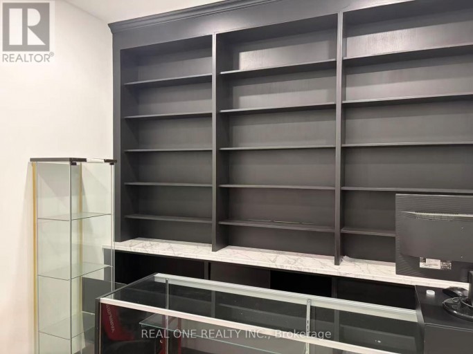 152 PARK RD SOUTH, Oshawa (Vanier), Ontario, L1J4H2