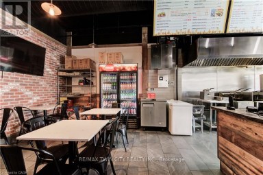 170 UNIVERSITY AVENUE Waterloo Ontario photo 28