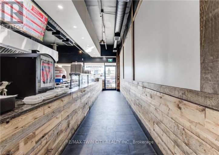 170 UNIVERSITY AVENUE, Waterloo, Ontario, N2L3E9