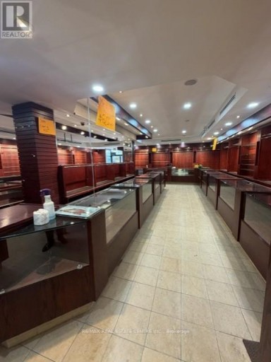 5 - 7206 AIRPORT ROAD, Mississauga (Malton), Ontario, L4T2H3