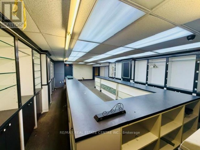 5 - 7206 AIRPORT ROAD, Mississauga (Malton), Ontario, L4T2H3