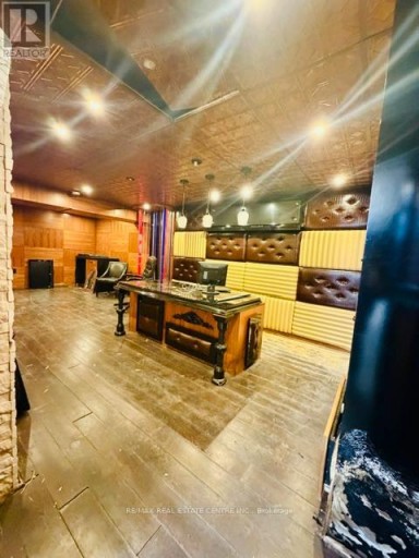 5 - 7206 AIRPORT ROAD, Mississauga (Malton), Ontario, L4T2H3