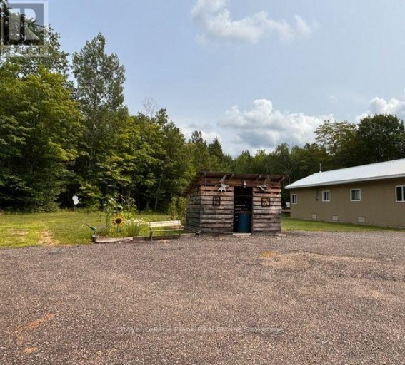 989 NORTH MCKENZIE LAKE ROAD, South Algonquin, Ontario, N0C1B0