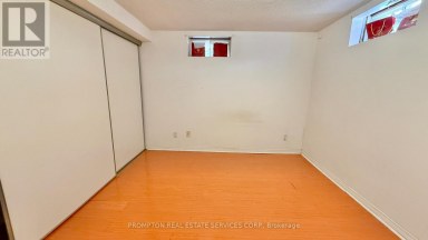 235 ROXANNE CRESCENT Toronto (Milliken) Ontario photo 6