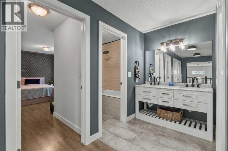 244082 817 Highway N, Rural Wheatland County, Alberta, T1P0H8