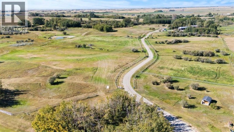 244082 817 Highway N, Rural Wheatland County, Alberta, T1P0H8