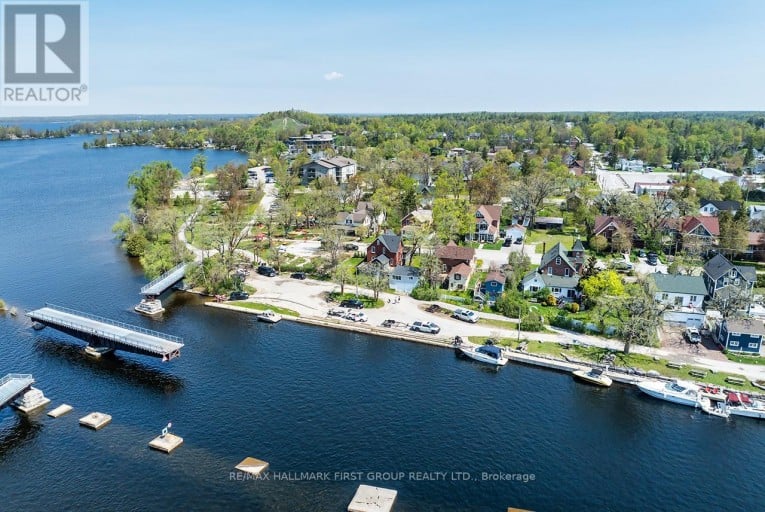 38 OAK STREET, Kawartha Lakes (Fenelon Falls), Ontario, K0M1N0