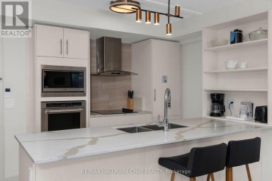 6411/6413 - 9 HARBOUR STREET E Collingwood Ontario photo 13