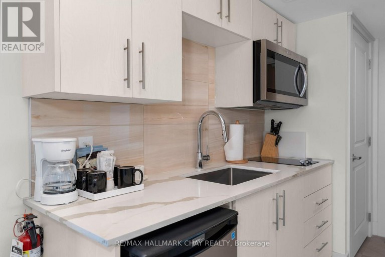 6411/6413 - 9 HARBOUR STREET E, Collingwood, Ontario, L9Y5C5