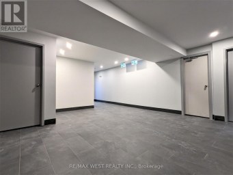 LL1 - 2920 DUFFERIN STREET Toronto (Yorkdale-Glen Park) Ontario photo 14