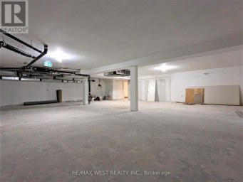 LL1 - 2920 DUFFERIN STREET Toronto (Yorkdale-Glen Park) Ontario photo 18