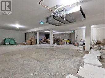 LL2 - 2920 DUFFERIN STREET Toronto (Yorkdale-Glen Park) Ontario photo 15