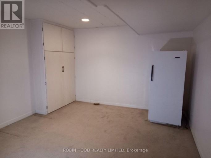 238 THISTLE DOWN BOULEVARD, Toronto (Thistletown-Beaumonde Heights), Ontario, M9V1K7