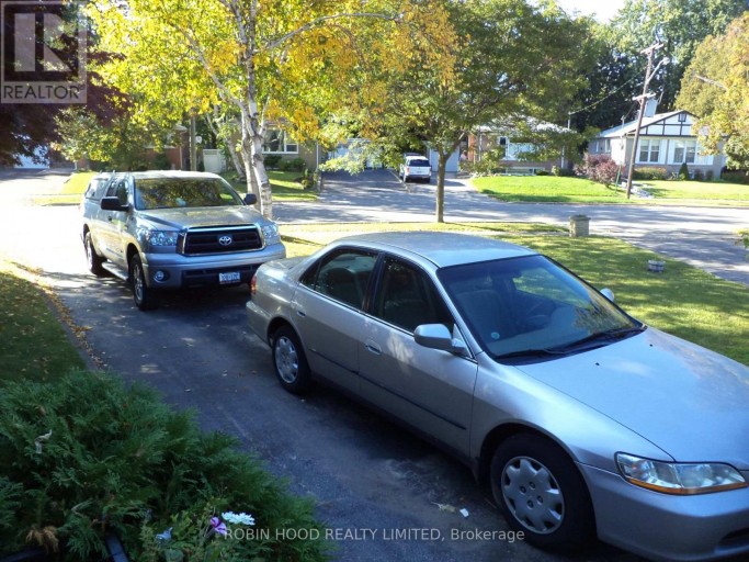 238 THISTLE DOWN BOULEVARD, Toronto (Thistletown-Beaumonde Heights), Ontario, M9V1K7