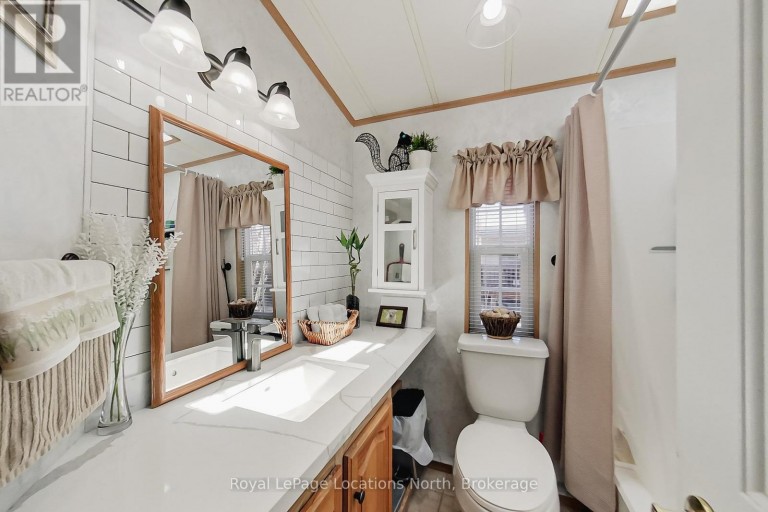 2 WASAGA PINES LANE E, Springwater (Elmvale), Ontario, L0L1P0