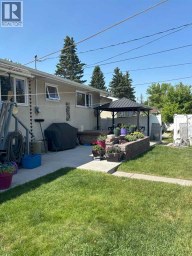 4924 40 Avenue NW Calgary Alberta photo 1