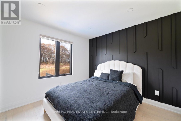 32 ELENA COURT, Hamilton (Greensville), Ontario, L9C7P7