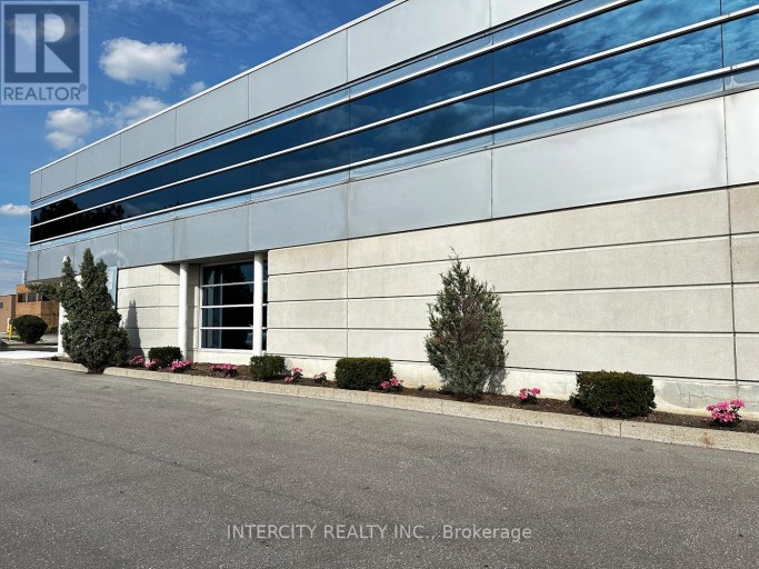 B - 99 SANTE DRIVE, Vaughan (Concord), Ontario, L4K3C4