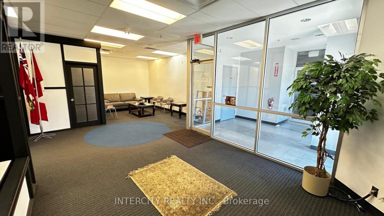 B - 99 SANTE DRIVE, Vaughan (Concord), Ontario, L4K3C4