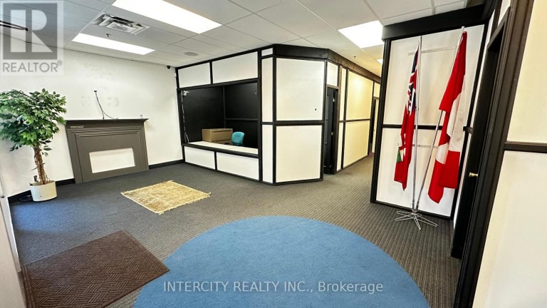 B - 99 SANTE DRIVE, Vaughan (Concord), Ontario, L4K3C4