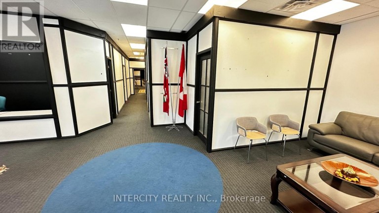 B - 99 SANTE DRIVE, Vaughan (Concord), Ontario, L4K3C4